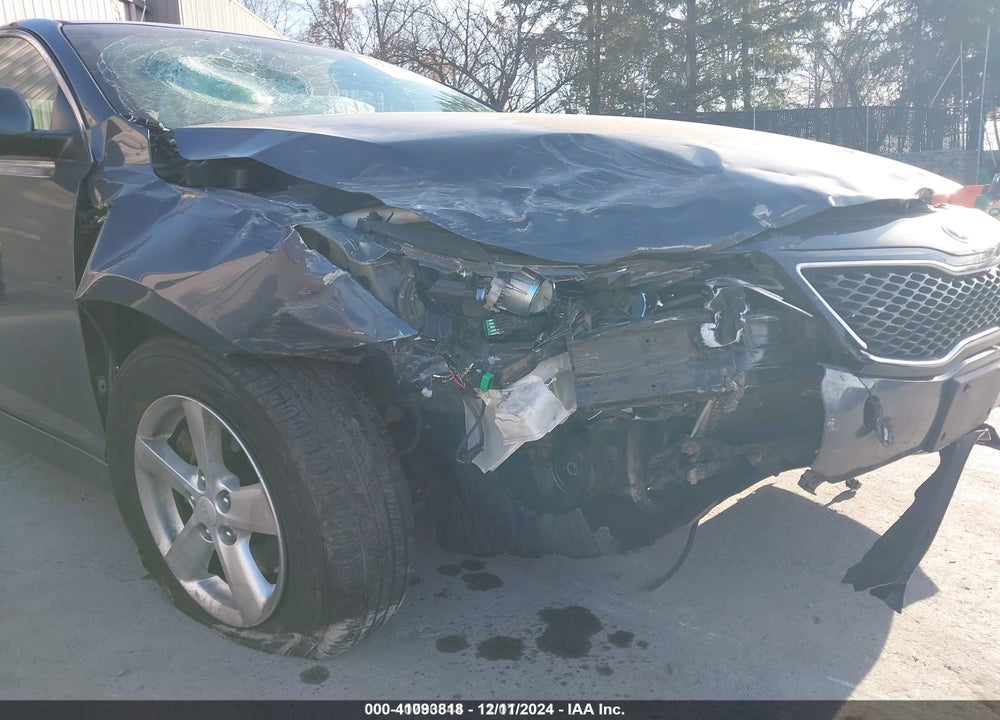 2015 KIA OPTIMA VIN: KNAGM4A76F5556117