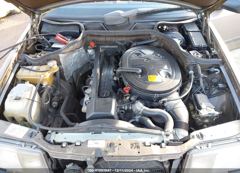 1988 MERCEDES-BENZ 300 E VIN: WDBEA30D7JA645794