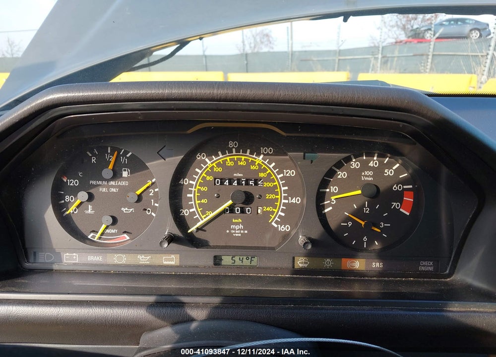 1988 MERCEDES-BENZ 300 E VIN: WDBEA30D7JA645794