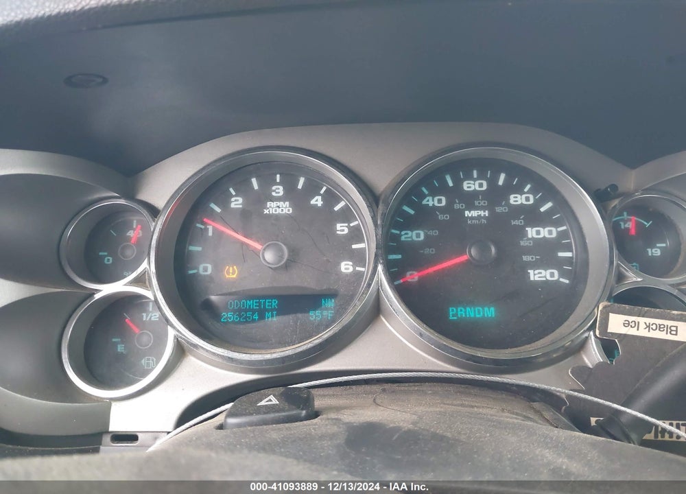 2011 CHEVROLET SILVERADO 1500 LT VIN: 3GCPKSE34BG311517