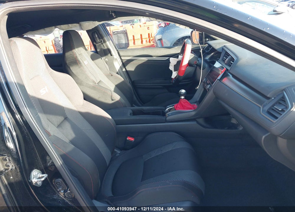 2017 HONDA CIVIC SI VIN: 2HGFC1E57HH704541