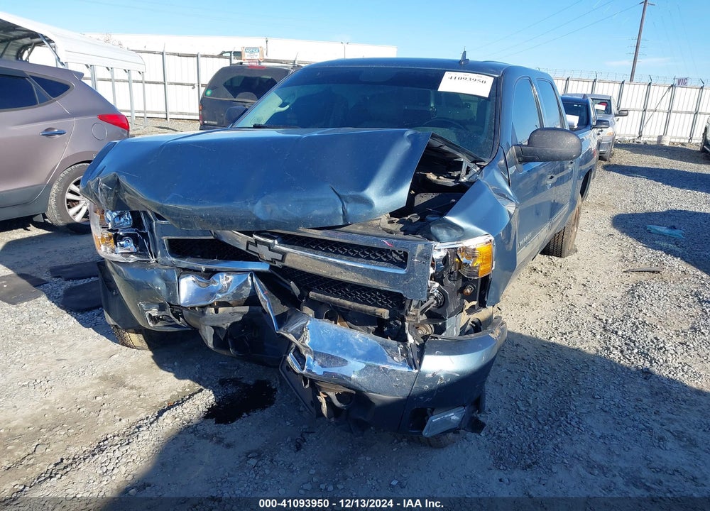 2011 CHEVROLET SILVERADO 1500 LT VIN: 3GCPKSE3XBG172624