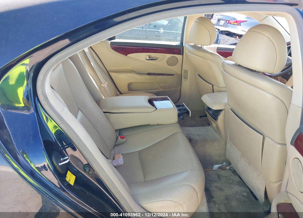 2008 LEXUS LS 460 VIN: JTHBL46F385067188