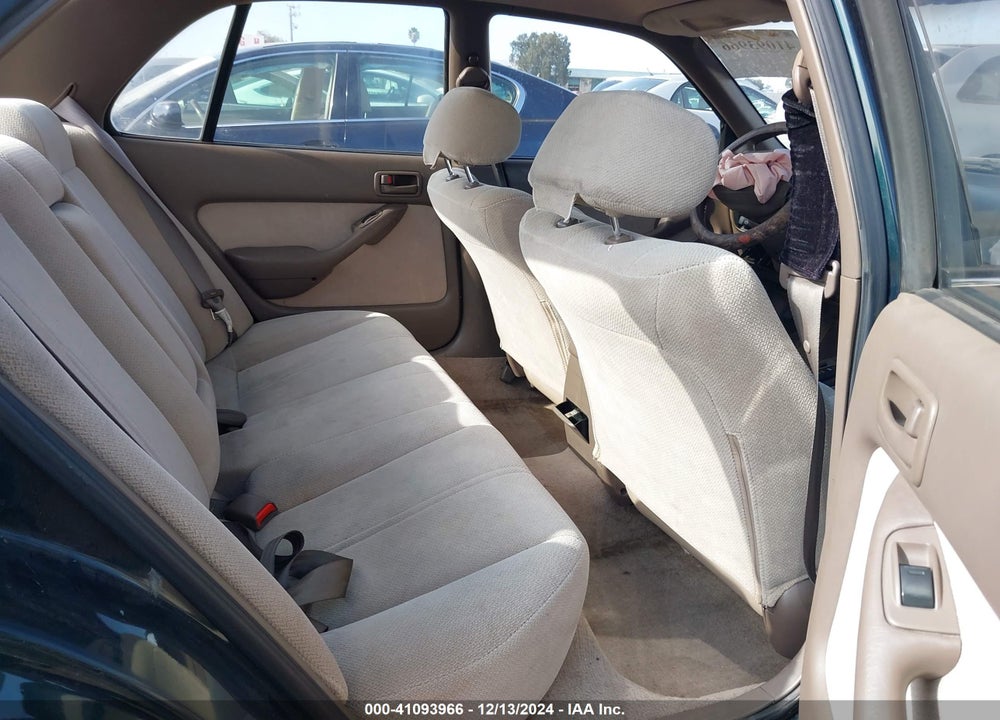 1995 TOYOTA CAMRY LE VIN: JT2GK12E3S0095723
