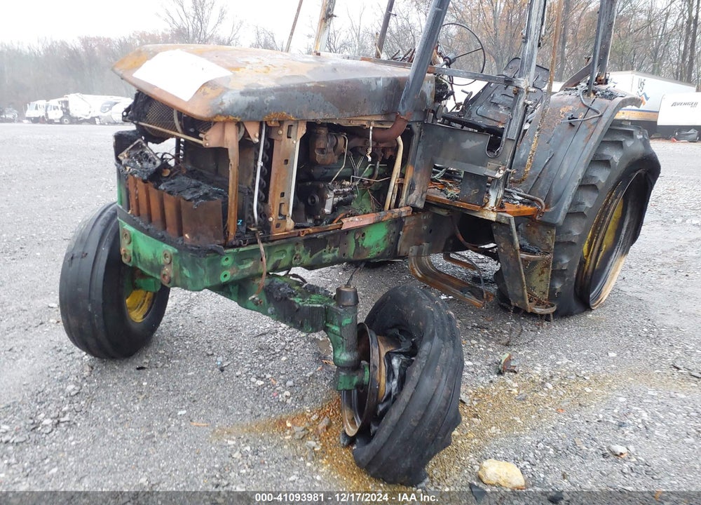 1993 JOHN DEERE TRACTOR VIN: L06400H102868