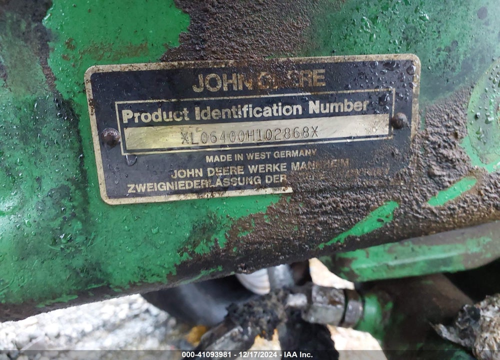 1993 JOHN DEERE TRACTOR VIN: L06400H102868