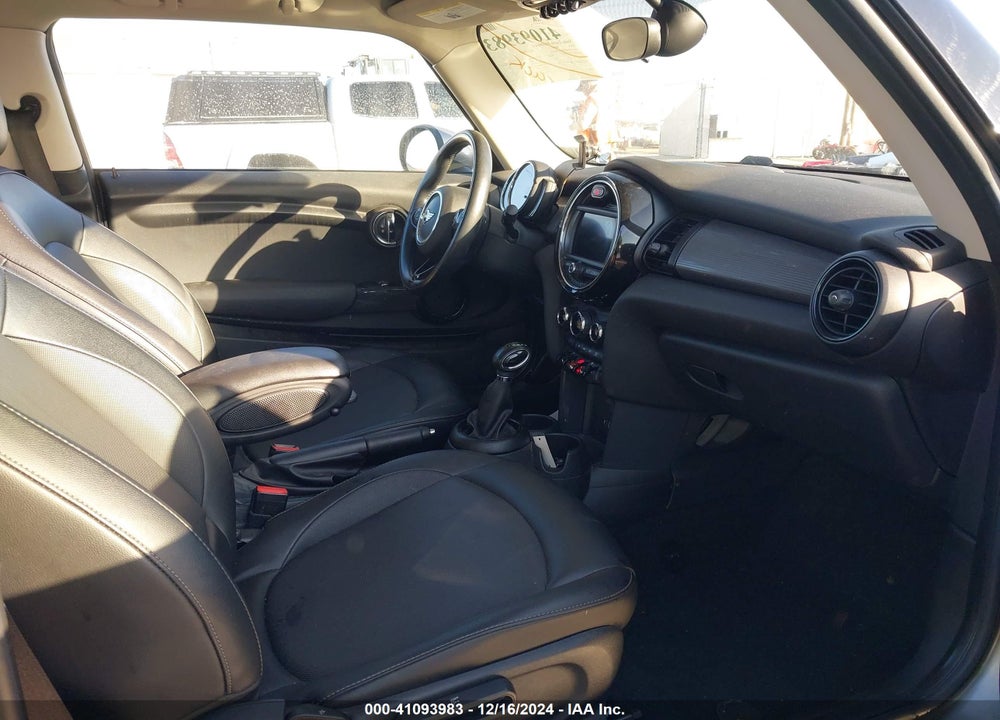 2018 MINI HARDTOP COOPER/OXFORD EDITION VIN: WMWXP5C53J3C65073