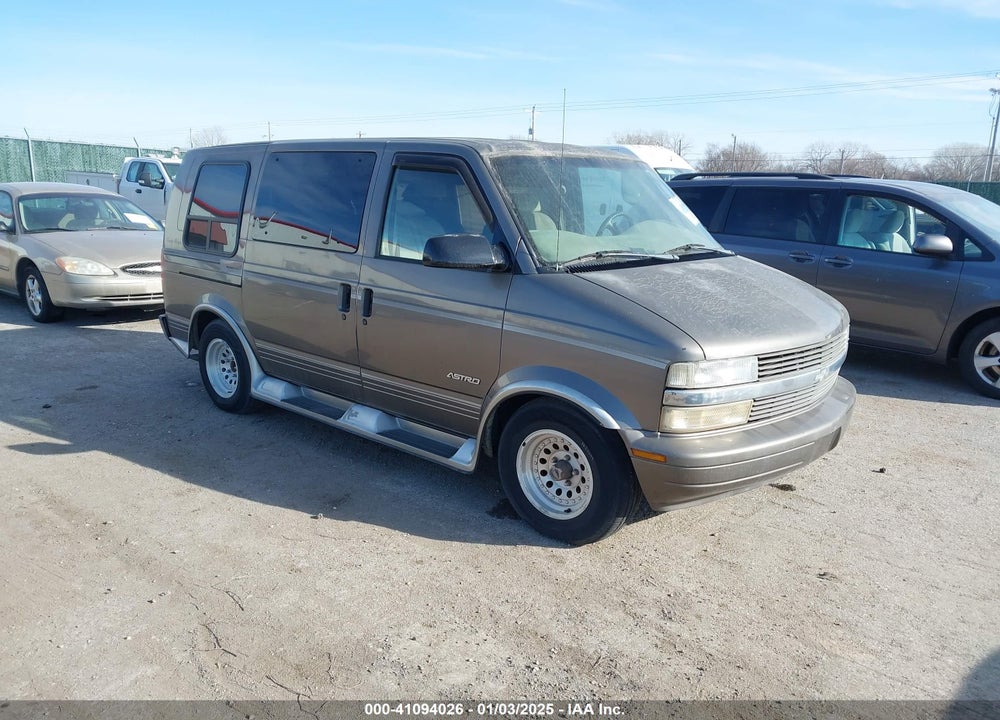 1999 CHEVROLET ASTRO UPFITTER PKG. VIN: 1GBDM19W7XB117497