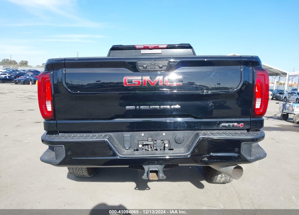 2022 GMC SIERRA 2500HD 4WD STANDARD BED AT4 VIN: 1GT49PEY8NF306141