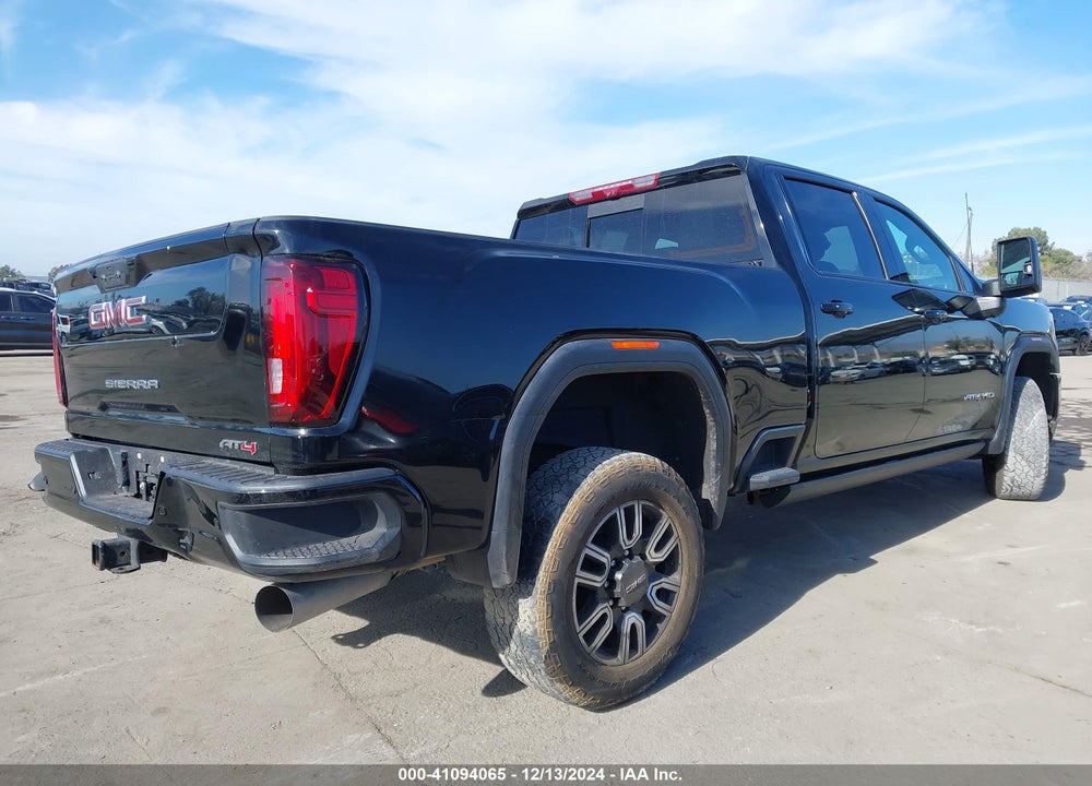 2022 GMC SIERRA 2500HD 4WD STANDARD BED AT4 VIN: 1GT49PEY8NF306141
