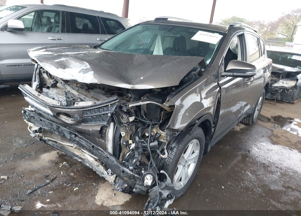 2015 TOYOTA RAV4 XLE VIN: 2T3WFREV7FW165789