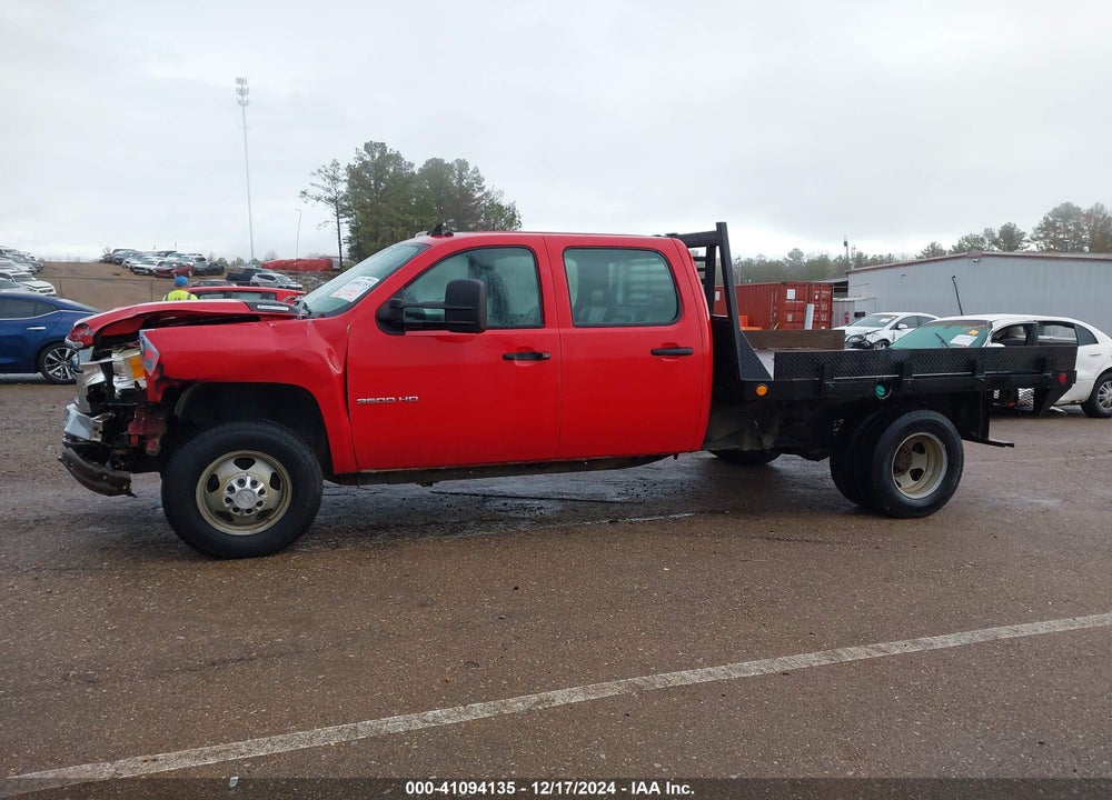 2008 CHEVROLET SILVERADO 3500HD WORK TRUCK VIN: 1GCJC336X8F159680