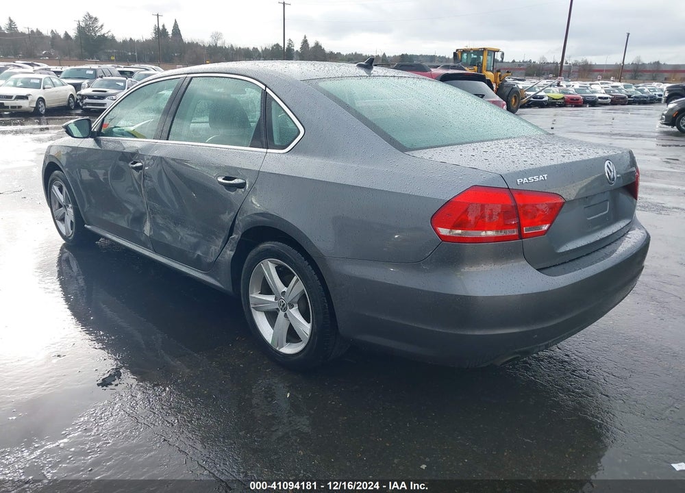 2012 VOLKSWAGEN PASSAT VIN: 1VWBP7A37CC092150