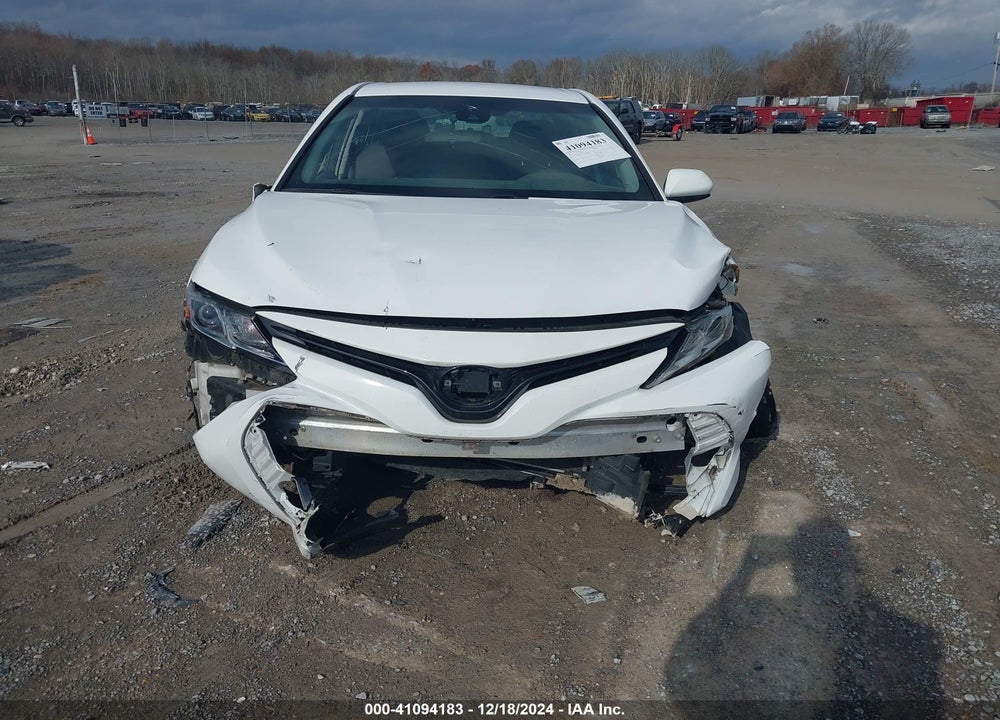 2018 TOYOTA CAMRY L VIN: 4T1B11HK6JU534370