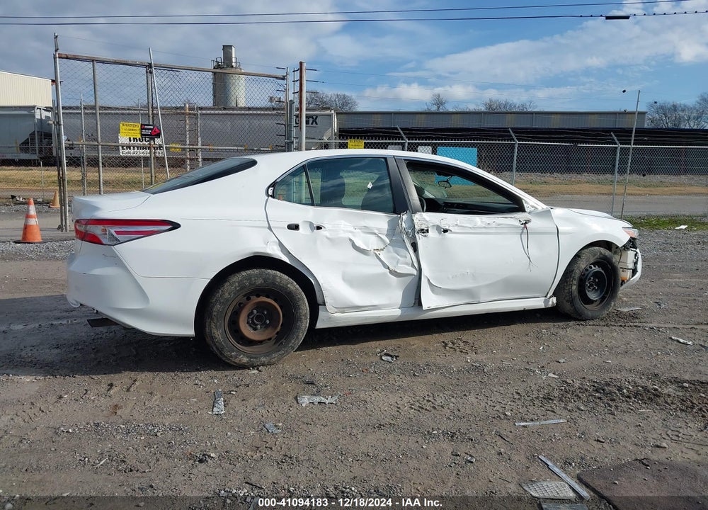 2018 TOYOTA CAMRY L VIN: 4T1B11HK6JU534370