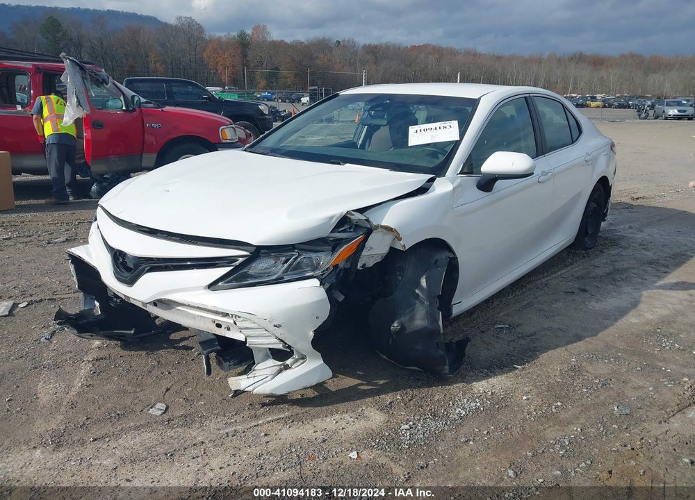 2018 TOYOTA CAMRY L VIN: 4T1B11HK6JU534370