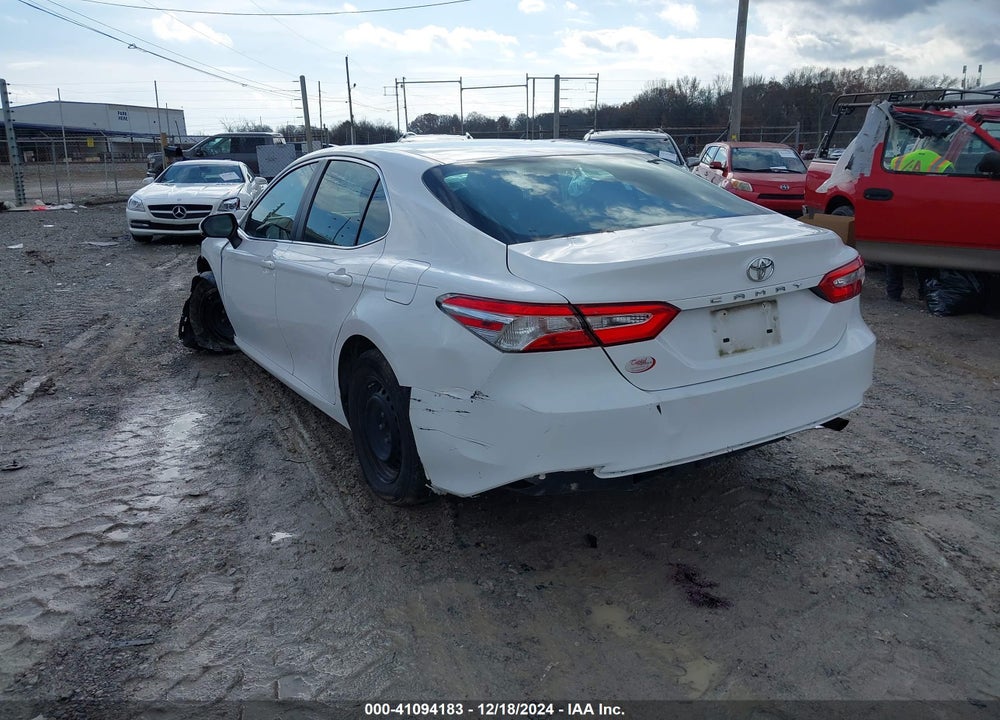 2018 TOYOTA CAMRY L VIN: 4T1B11HK6JU534370