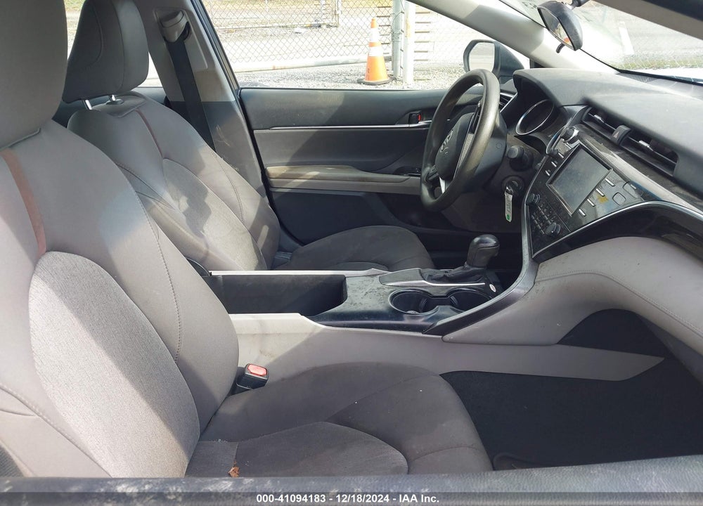2018 TOYOTA CAMRY L VIN: 4T1B11HK6JU534370