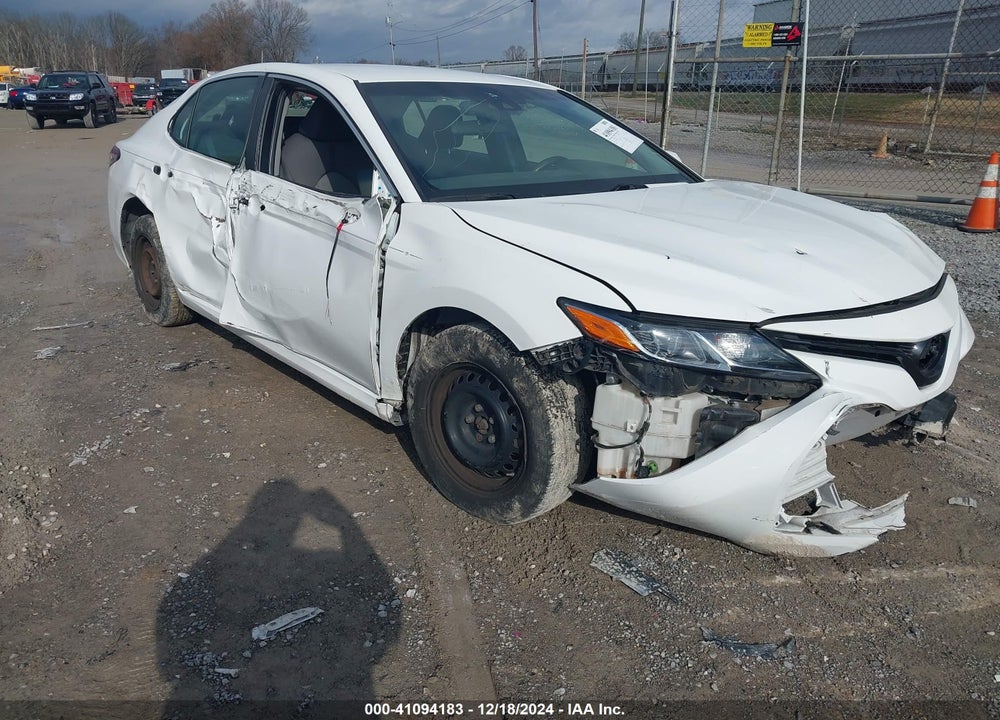 2018 TOYOTA CAMRY L VIN: 4T1B11HK6JU534370