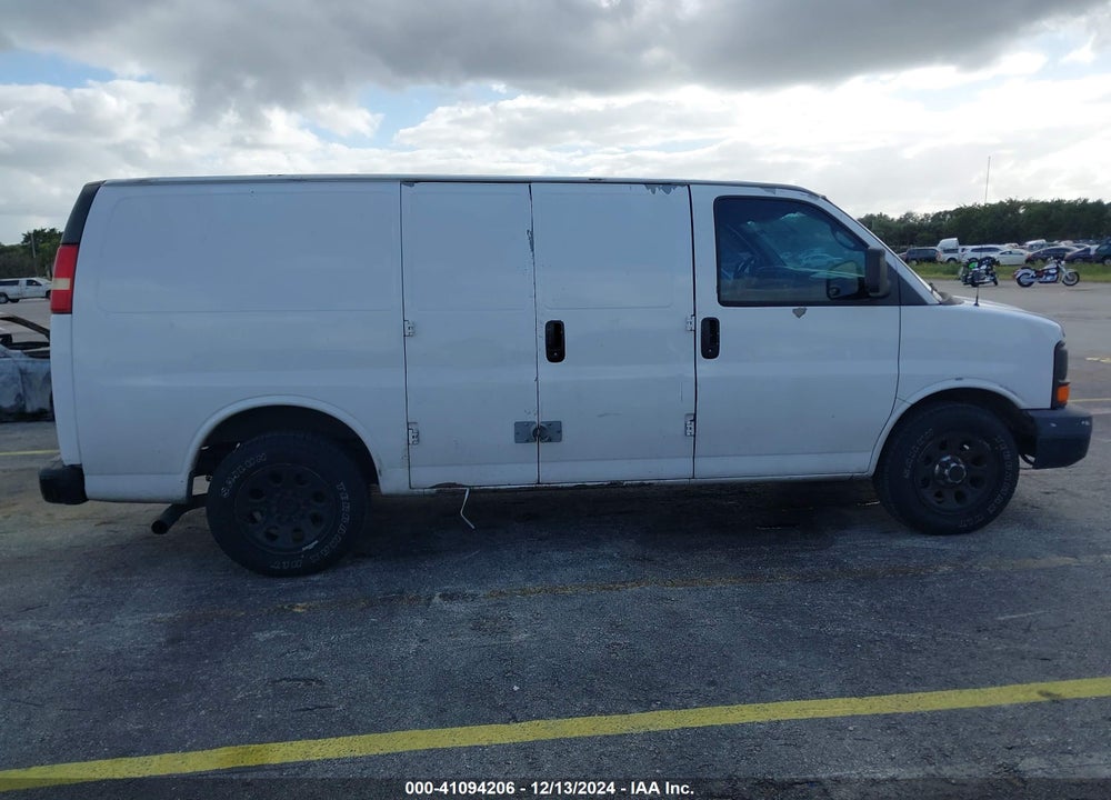 2009 CHEVROLET EXPRESS 1500 WORK VAN VIN: 1GCFG15XX91119537