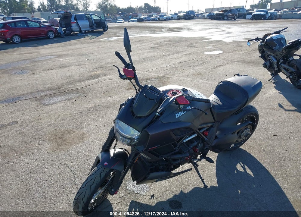 2016 DUCATI DIAVEL VIN: ZDM13BSW3GB028516