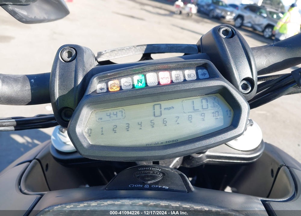 2016 DUCATI DIAVEL VIN: ZDM13BSW3GB028516