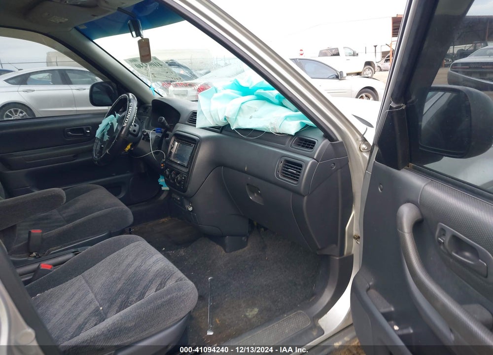 2000 HONDA CR-V LX VIN: JHLRD2843YC003180