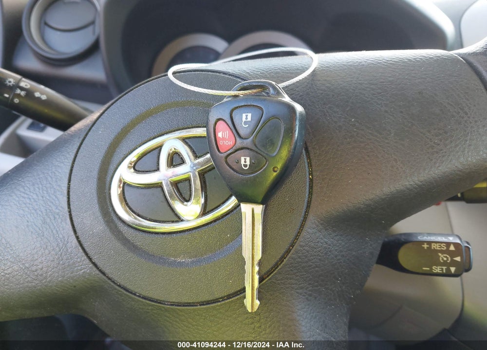 2008 TOYOTA RAV4 VIN: JTMBD33V085142935