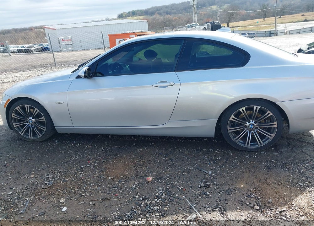 2009 BMW 328I VIN: WBAWV13519P121386