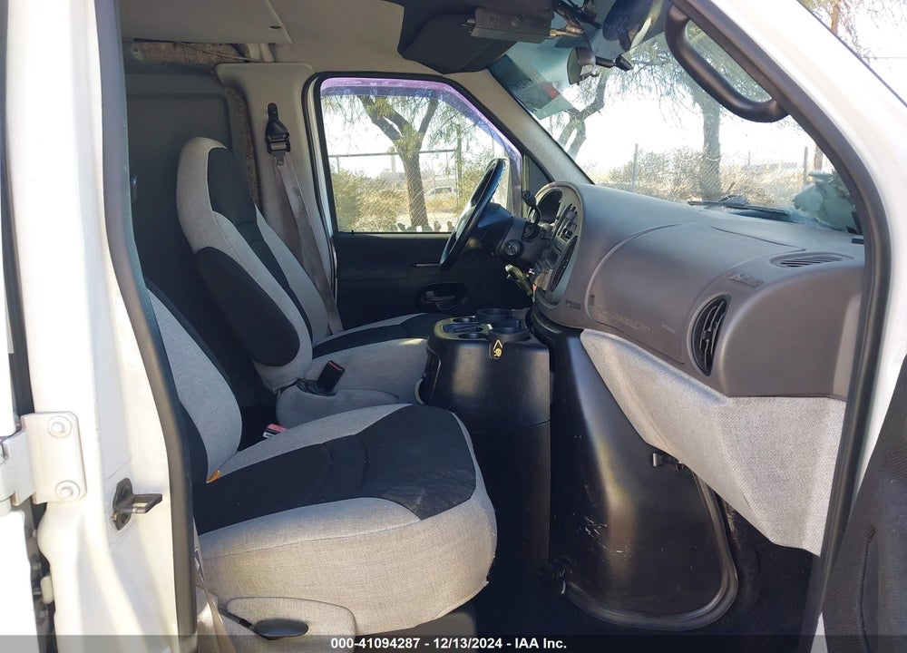 2002 FORD E-150 COMMERCIAL/RECREATIONAL VIN: 1FTRE14W32HA27503