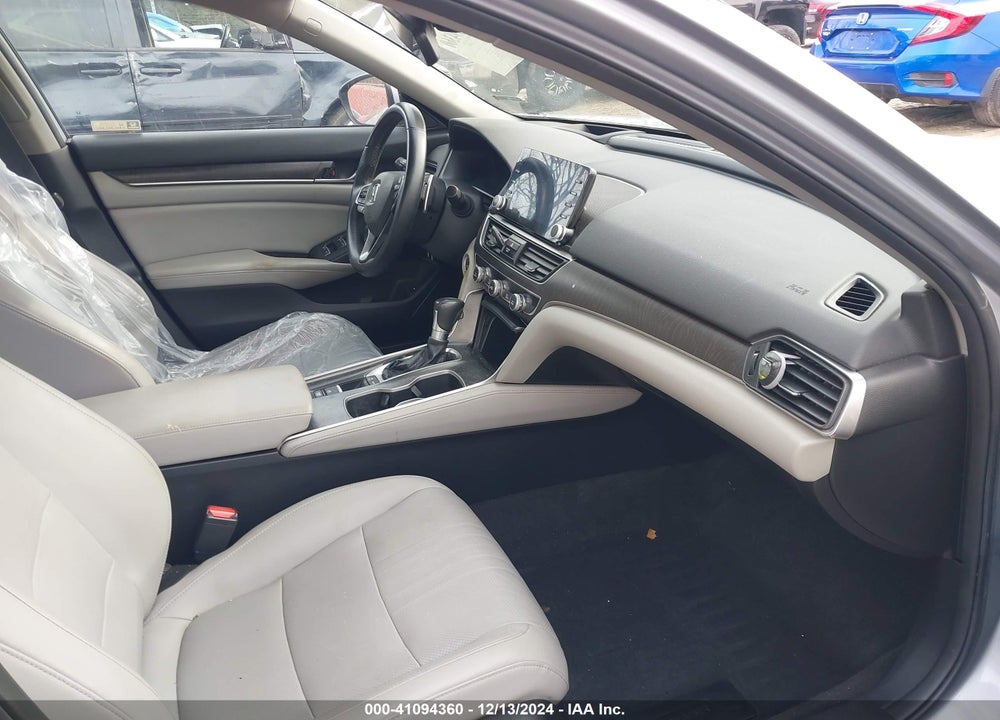 2018 HONDA ACCORD TOURING VIN: 1HGCV1F99JA077764