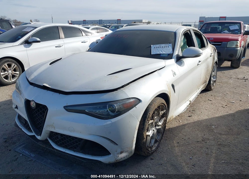 2018 ALFA ROMEO GIULIA VIN: ZARFAEAV8J7586525