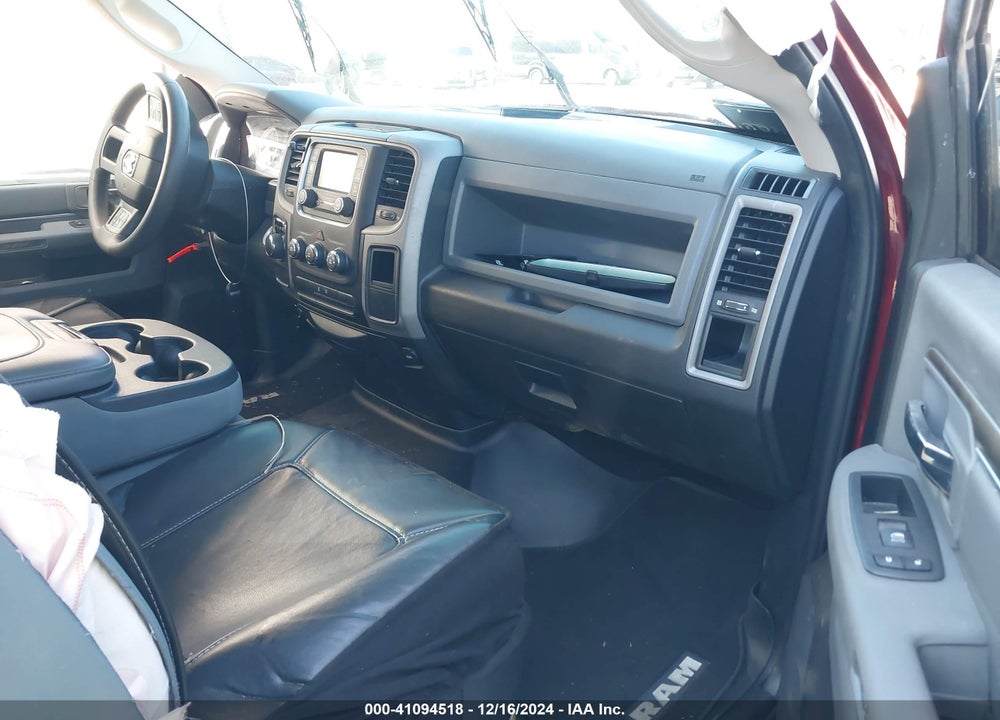2017 RAM 1500 EXPRESS 4X2 6'4 BOX VIN: 3C6JR6AT6HG791736
