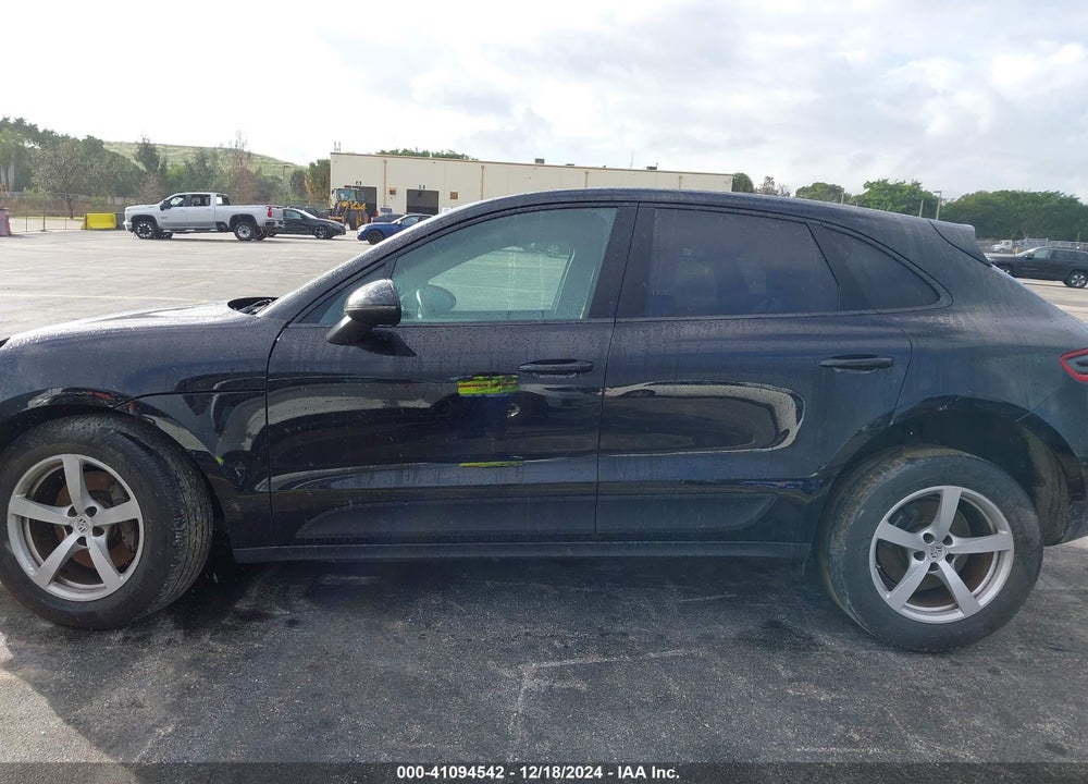 2018 PORSCHE MACAN SPORT EDITION VIN: WP1AA2A51JLB06768