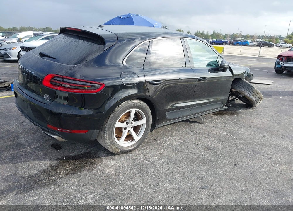 2018 PORSCHE MACAN SPORT EDITION VIN: WP1AA2A51JLB06768