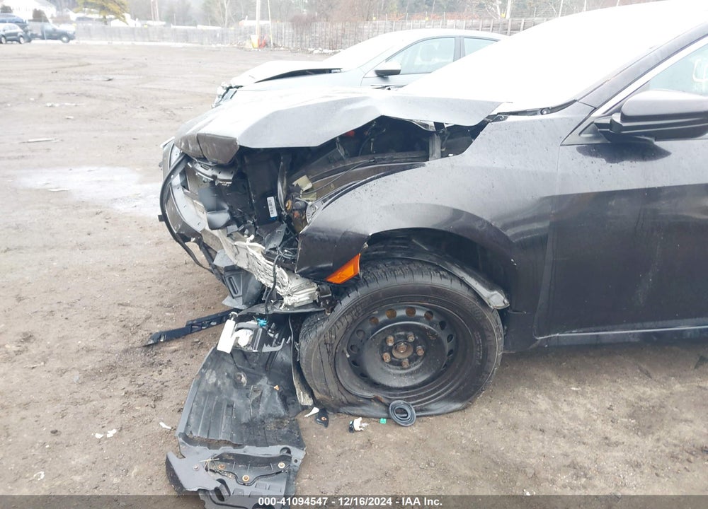 2017 HONDA CIVIC VIN: 19XFC2F57HE040921