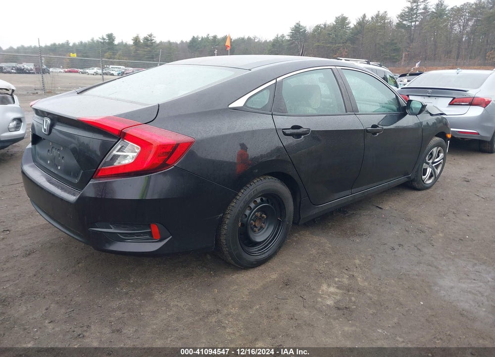 2017 HONDA CIVIC VIN: 19XFC2F57HE040921