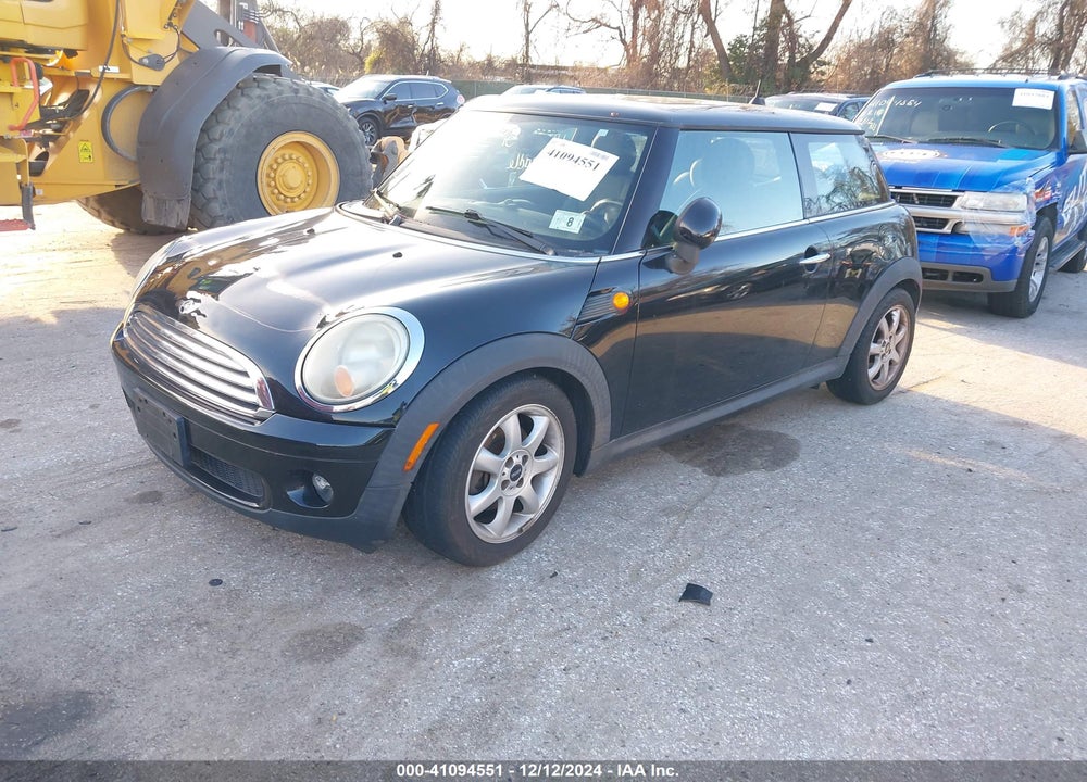 2009 MINI COOPER VIN: WMWMF33539TW76198
