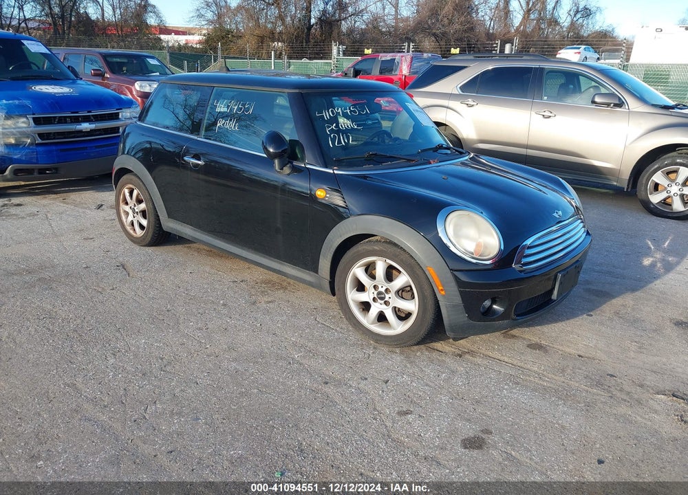 2009 MINI COOPER VIN: WMWMF33539TW76198