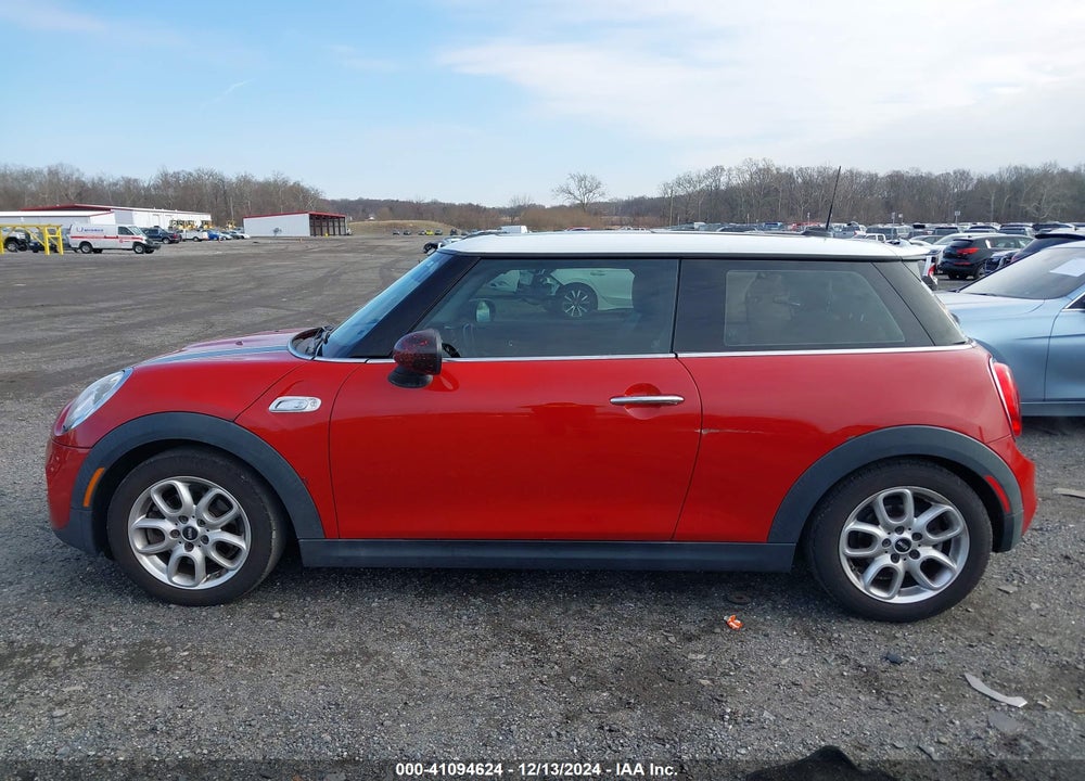 2014 MINI HARDTOP COOPER S VIN: WMWXM7C55ET985949