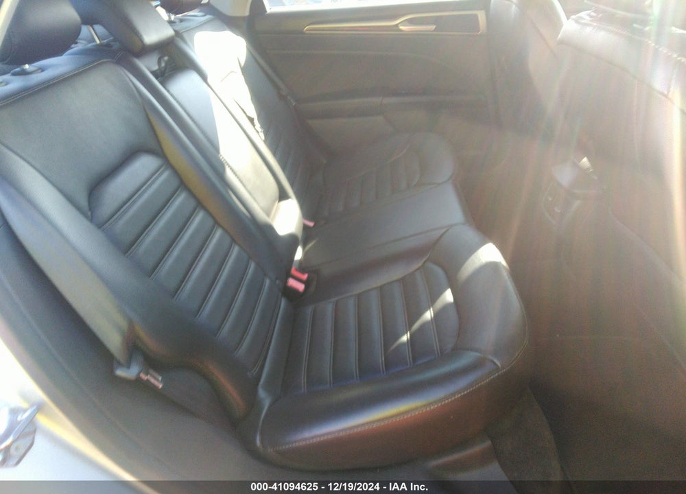 2015 FORD FUSION SE VIN: 3FA6P0H96FR248230