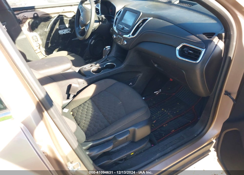 2018 CHEVROLET EQUINOX LT VIN: 2GNAXJEV2J6258367