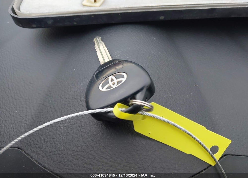 2010 TOYOTA RAV4 VIN: JTMBF4DV8AD022617