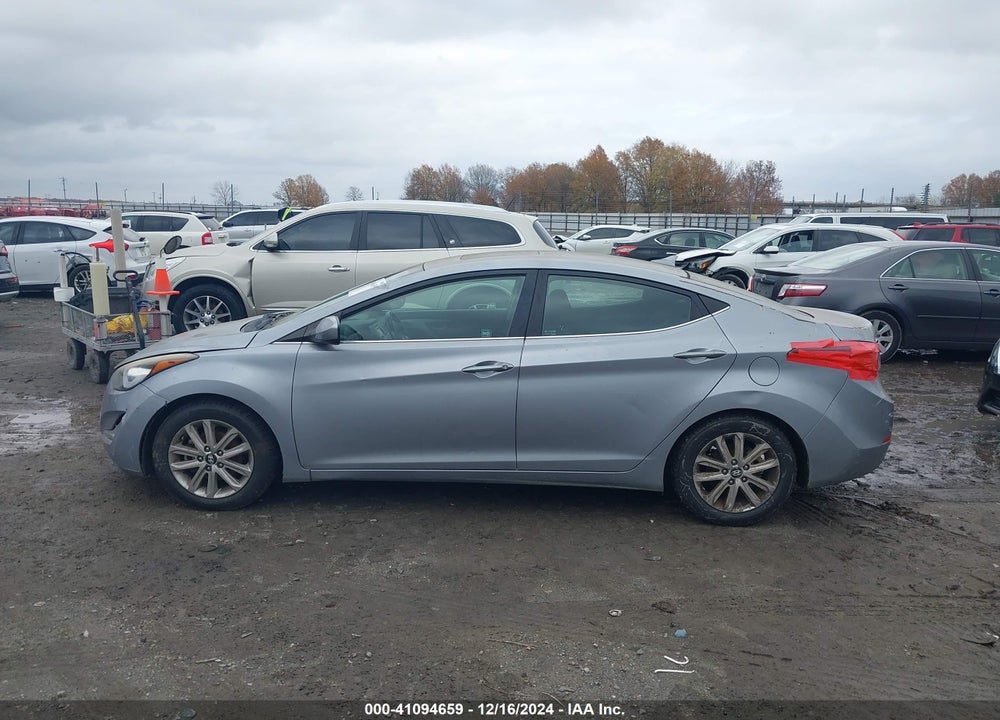 2015 HYUNDAI ELANTRA SE VIN: 5NPDH4AE2FH608156