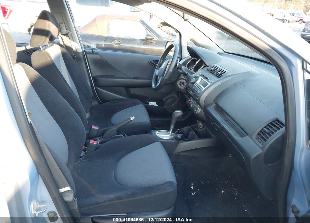 2008 HONDA FIT VIN: JHMGD38638S039015