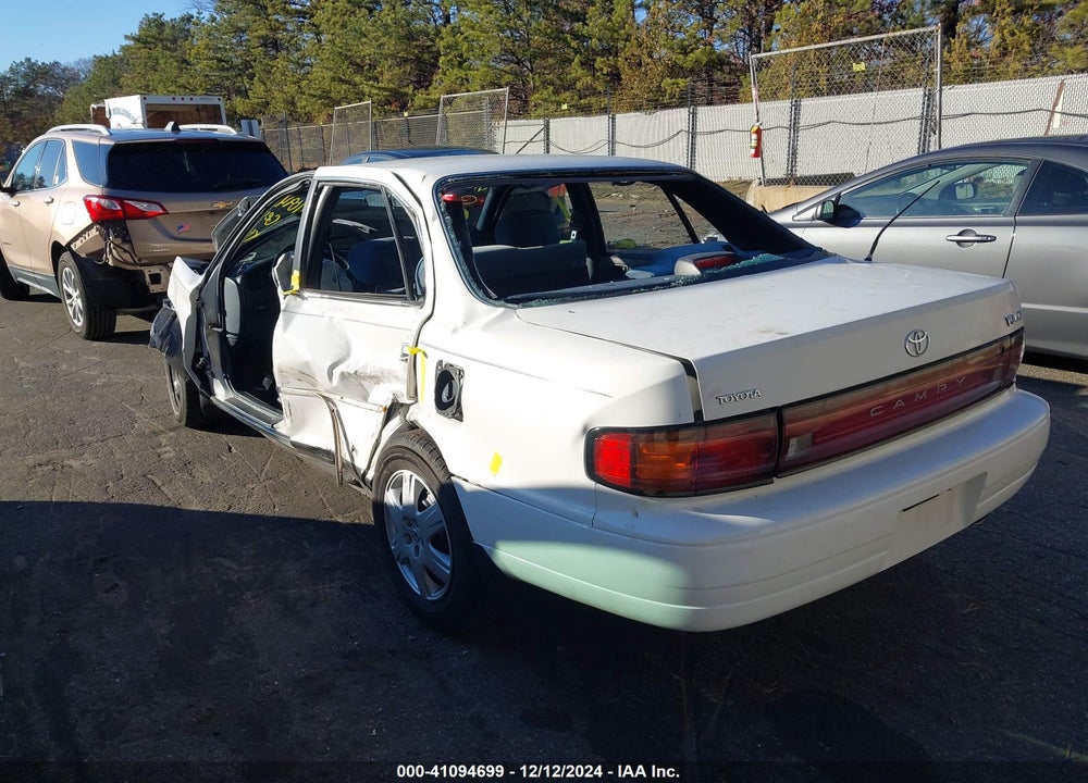 1993 TOYOTA CAMRY LE VIN: JT2VK12EXP0148917