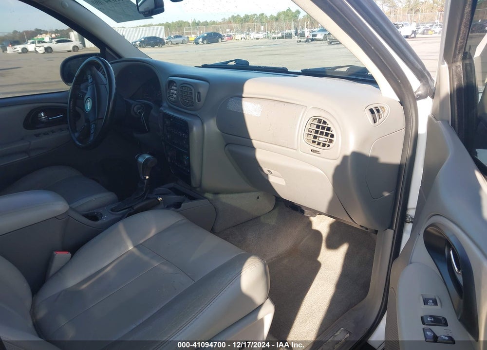 2008 CHEVROLET TRAILBLAZER LT VIN: 1GNDS13SX82127408