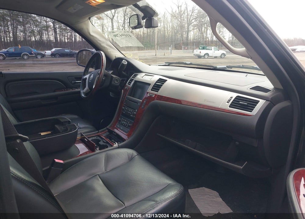2007 CADILLAC ESCALADE ESV STANDARD VIN: 1GYFK66827R265412