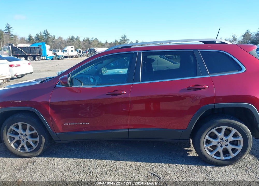 2017 JEEP CHEROKEE LATITUDE 4X4 VIN: 1C4PJMCB0HW582948