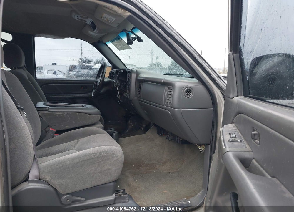 2005 CHEVROLET SILVERADO 2500HD LS VIN: 1GCHK23U95F824896
